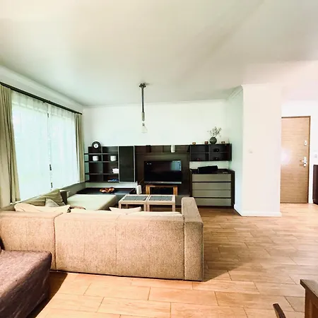 Shadow Retreat By Fiesta Apartament *